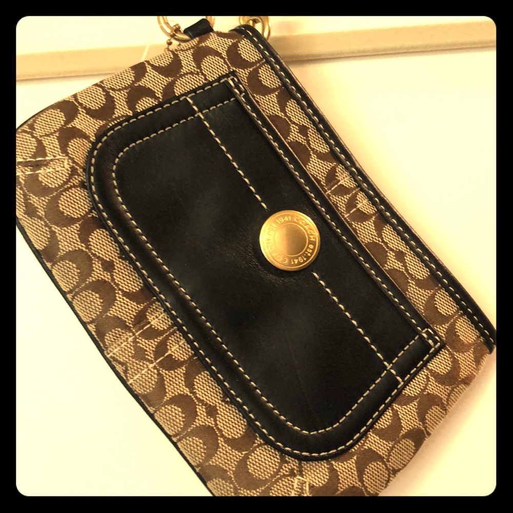 NEW! Coach Brown Wristlet
